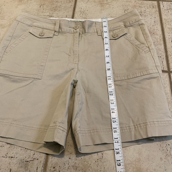 Denver Hayes Contemporary Fit Khaki Cargo Shorts - Women's Size 14 (7" Inseam) - Picture 6 of 7